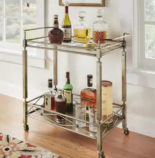 4 Tips for Styling a Trendy Bar Cart